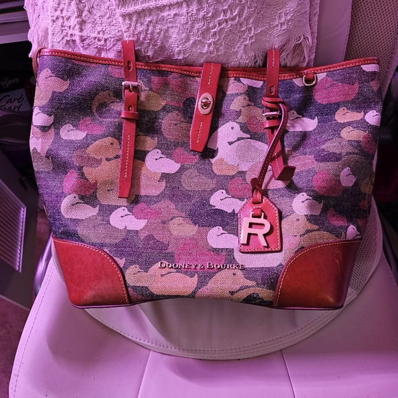 Dooney & Bourke Handbags - Dooney & Burke tote bag
